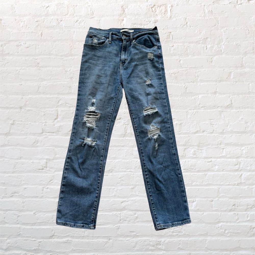 Like 🆕 Levi’s 724 high rise straight leg classic fit distressed cropped jeans